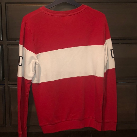 red/white long sleeve - Picture 2 of 3